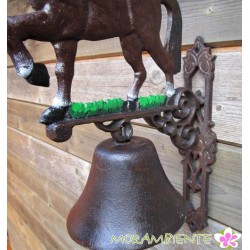 Schwere Glocke mit Pferdemotiv aus Gusseisen