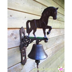 Schwere Glocke mit Pferdemotiv aus Gusseisen