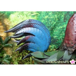 Bunt lackierter Hahn aus Metall