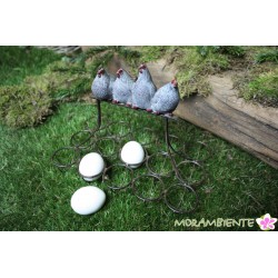 Eierhalter mit Hühnerdeko