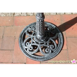 große Vogeltränke "Muschel mit Tauben" aus Gusseisen