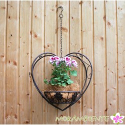 Blumenampel aus dunkelbraunem Metall in Herzform