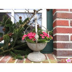 Blumen- Kerzenständer mit Krone im Antik-finish